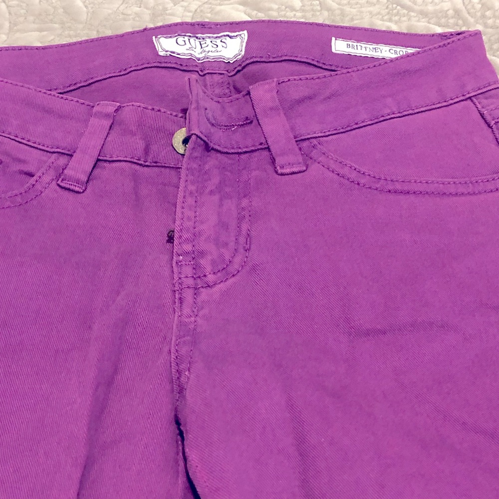 Guess purple crop jeans - Picture 2 of 2